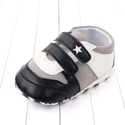 Boys breathable mesh toddler shoes with non-slip sole, sizes 11cm to 13cm