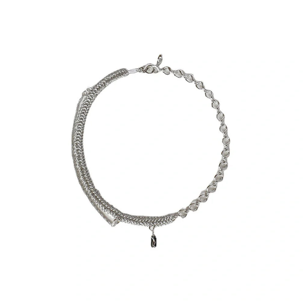 Elegant Clavicle Chain Necklace in silver color, featuring a delicate and sophisticated design with a pendant and chain made of premium copper and platinum plating