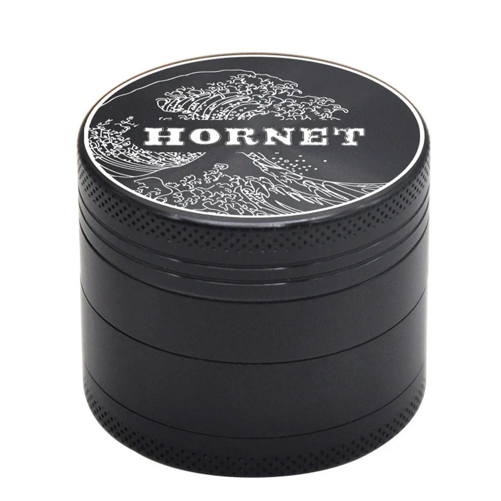 50mm aluminium smoke grinder with four grinding layers and magnetic closure