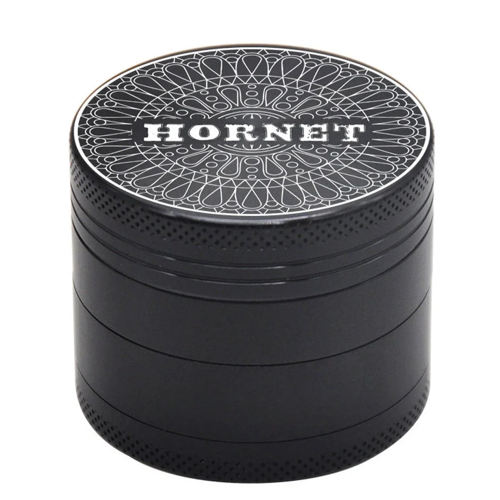 50mm aluminium smoke grinder with four grinding layers and magnetic closure