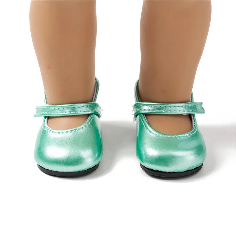 Fashionable American Girl doll shoes made of high-quality faux leather in a range of vibrant colors