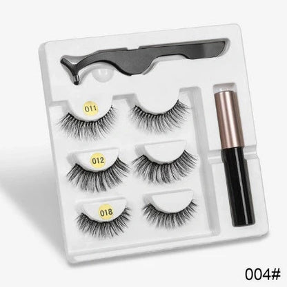 Magnetic false eyelashes for a voluminous, natural look without glue.