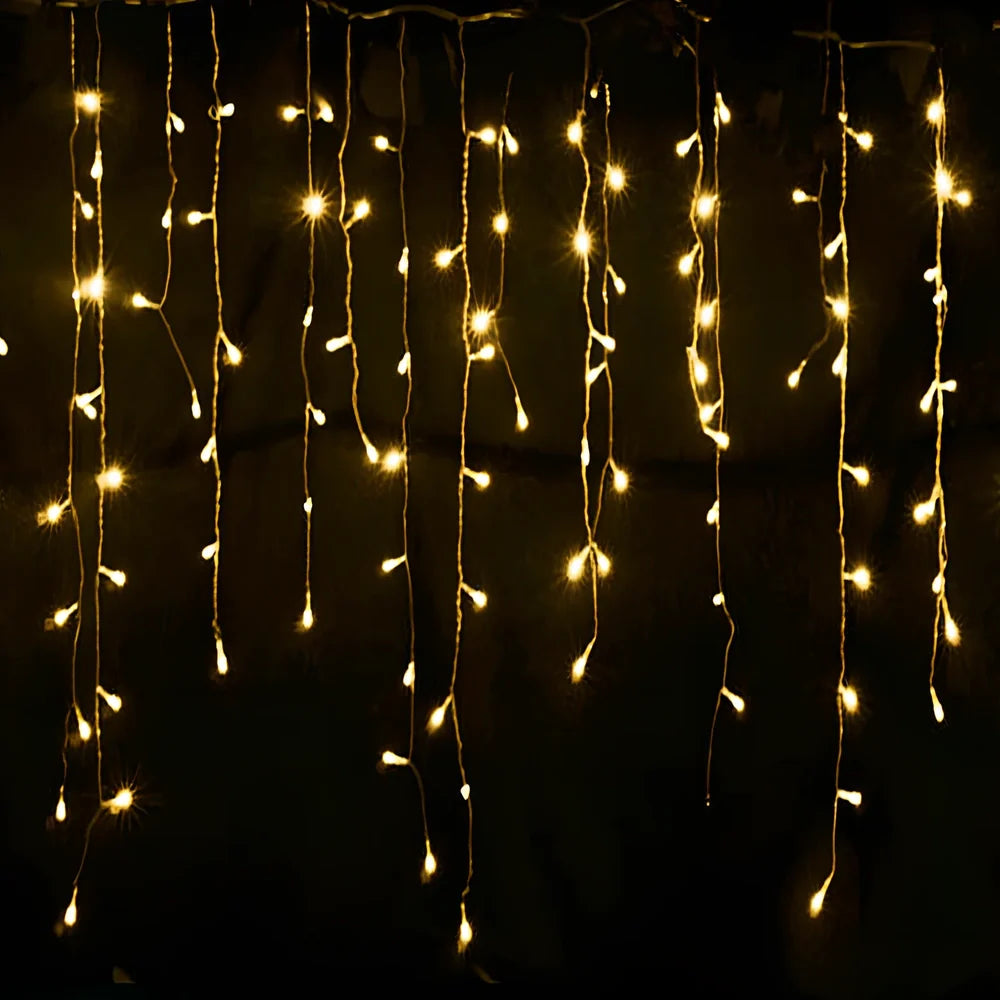LED icicle light string with 96 warm white bulbs and cascading 0.4-0.6 metre drops