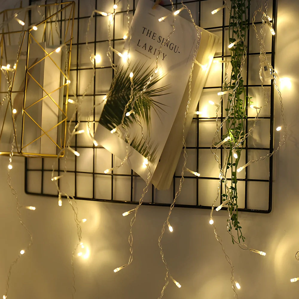 LED icicle light string with 96 warm white bulbs and cascading 0.4-0.6 metre drops