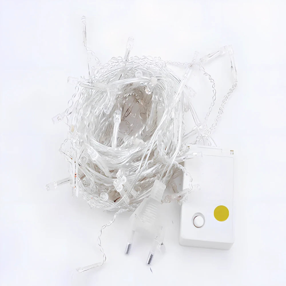 LED icicle light string with 96 warm white bulbs and cascading 0.4-0.6 metre drops