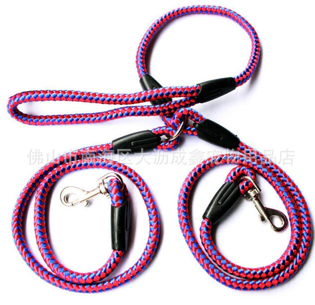 Double-ended dog walking rope with padded handles and reflective threads, showing metal clip hooks