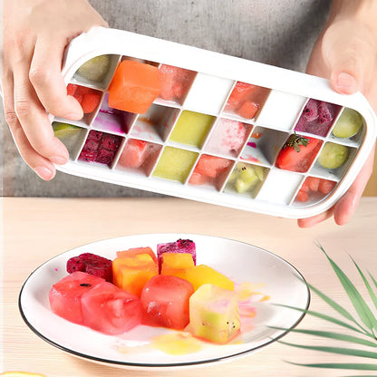 Nordic grey silicone ice tray with lid, 25.2cm long, 368g weight for fridge freezer use