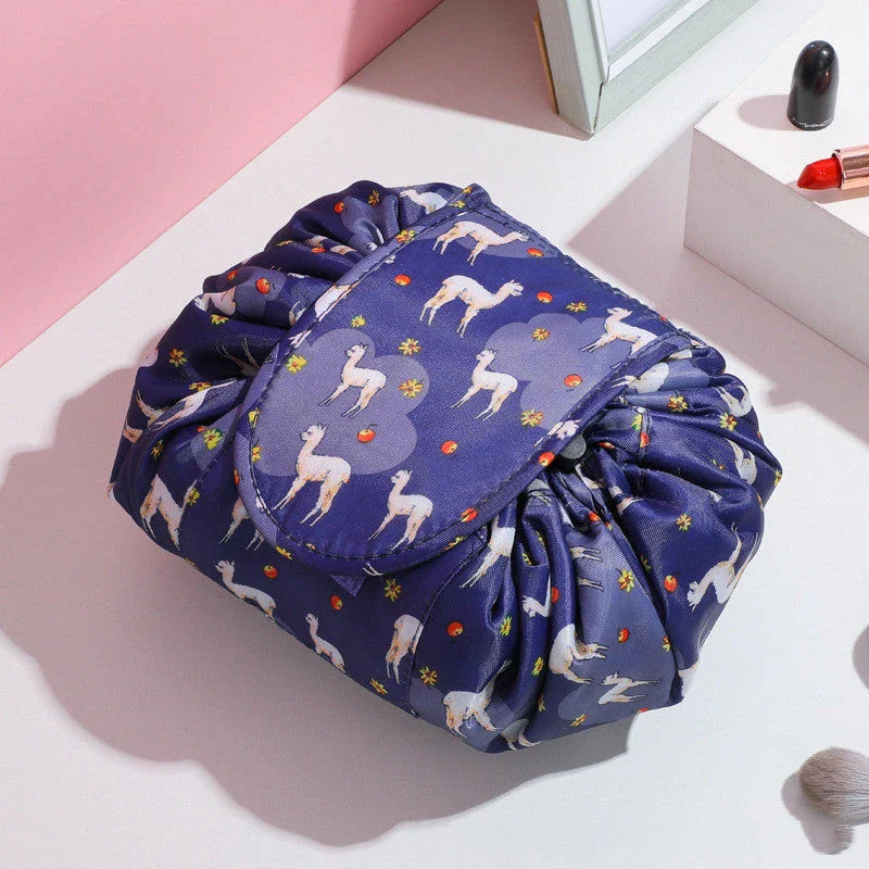 Stylish and versatile cosmetic bag with drawstring closure, made of premium polyester for convenient travel storage