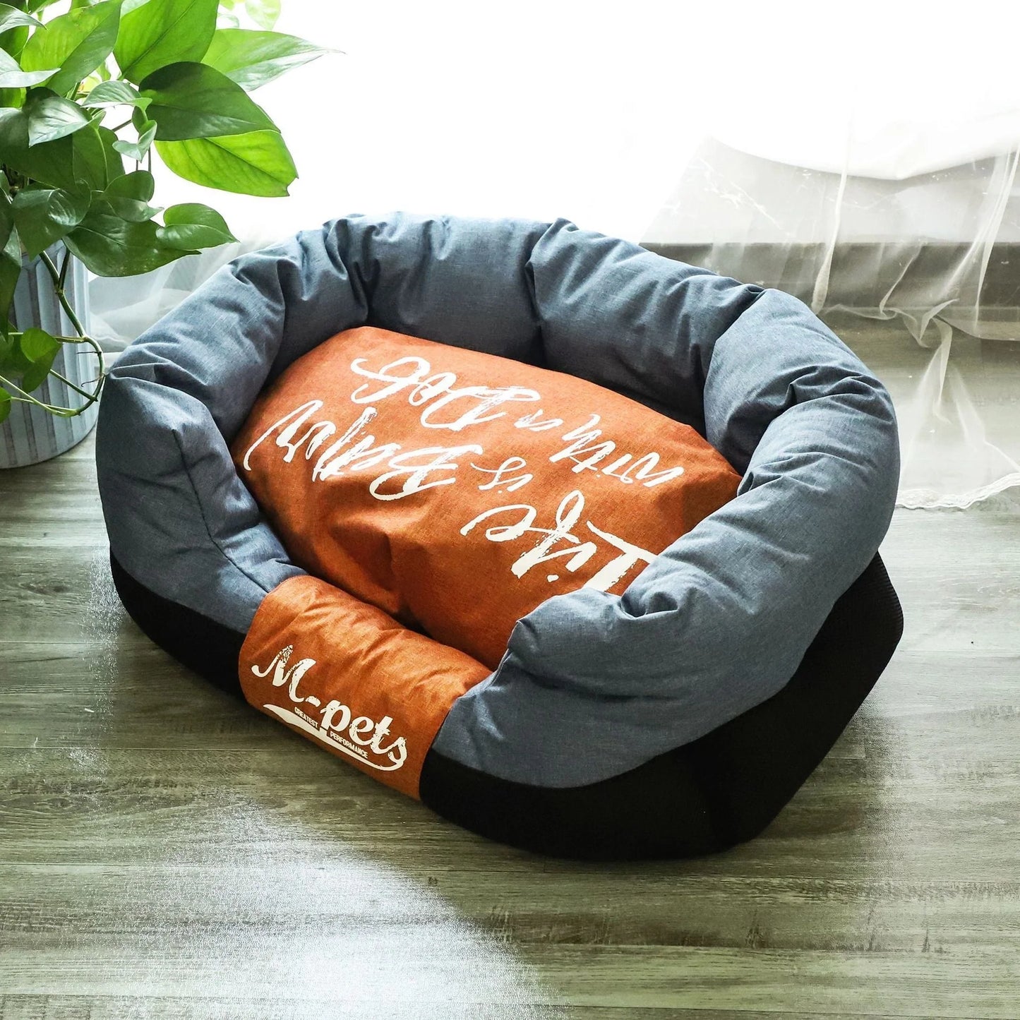 Four Seasons Universal Kennel in various colors and sizes for pet comfort