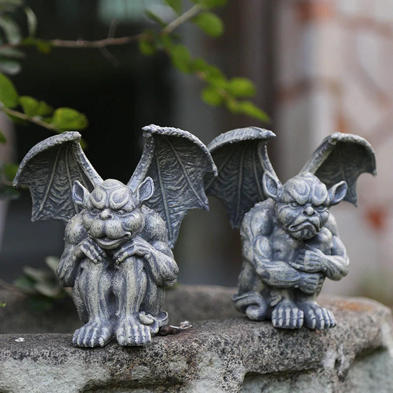 Resin animal garden ornaments in various shapes and sizes for outdoor decoration