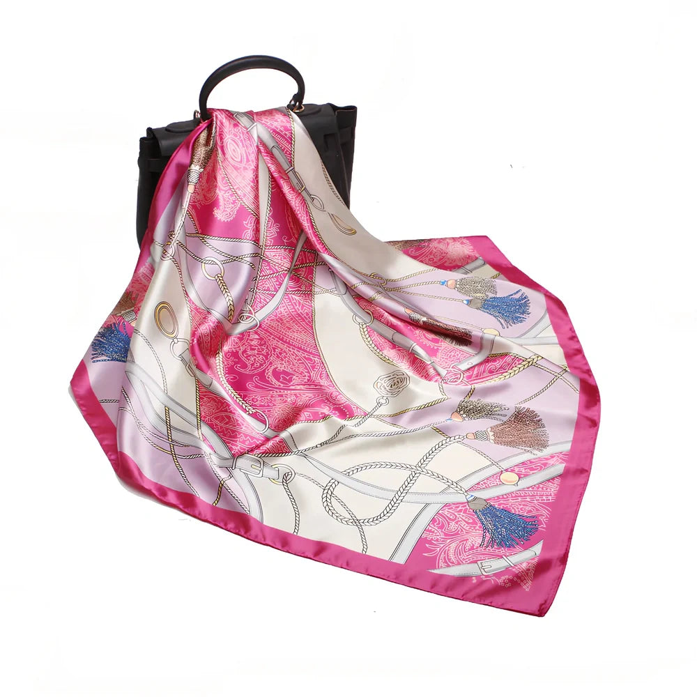 Square silk scarf with satin weave showing carriage chain pattern, measuring 90cm by 90cm
