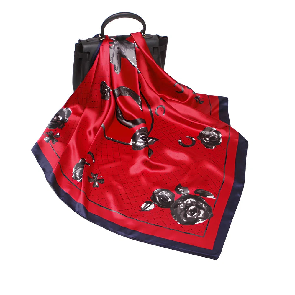 Square silk scarf with satin weave showing carriage chain pattern, measuring 90cm by 90cm