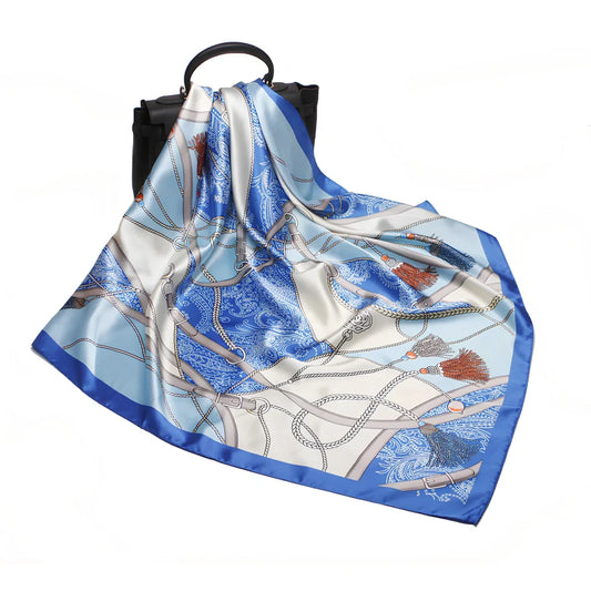 Square silk scarf with satin weave showing carriage chain pattern, measuring 90cm by 90cm