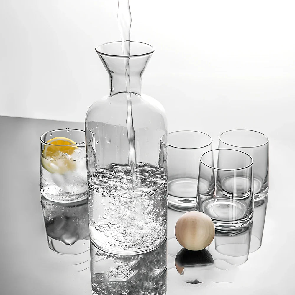 Set of heat-resistant glass whiskey cups in amber and transparent, 8.5cm tall with 60ml capacity for clear pours