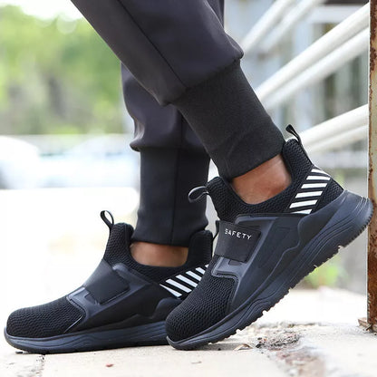 Black steel toe cap casual shoes with breathable and deodorant features