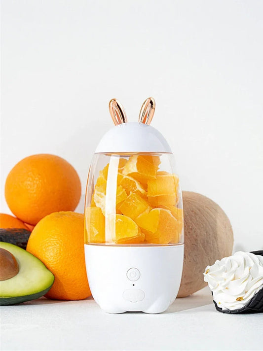 Blue portable blender with 400ml capacity and USB cable for juicing and food prep