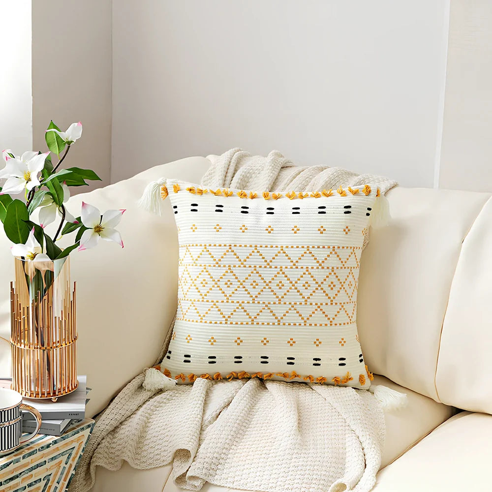 Hand-embroidered tufted throw pillow with fringe edges on 45x45cm cotton-linen cover