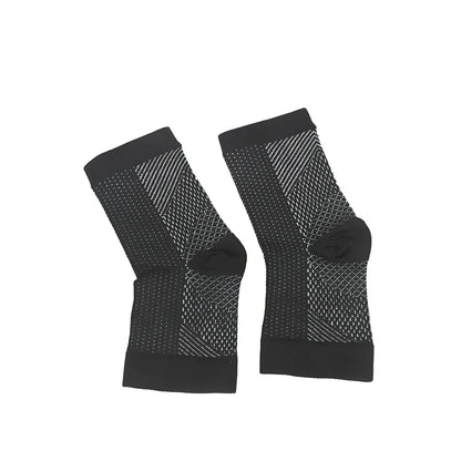 Invisible heel compression socks in black colour with absorbent insole design