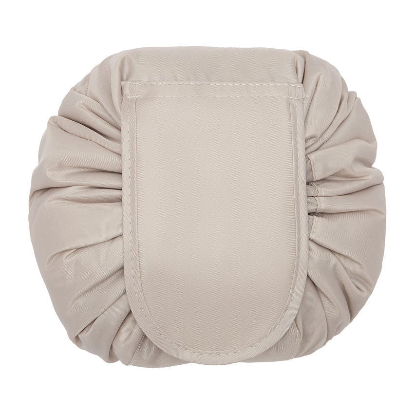 Stylish and versatile cosmetic bag with drawstring closure, made of premium polyester for convenient travel storage