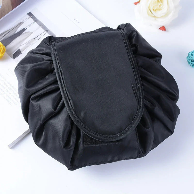 Stylish and versatile cosmetic bag with drawstring closure, made of premium polyester for convenient travel storage
