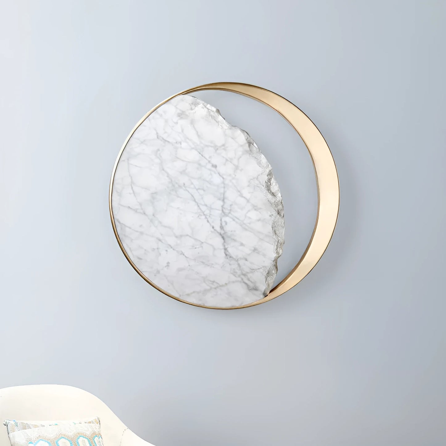 Round marble wall lamp with copper eclipse design, showing 25cm diameter and 6cm thickness.