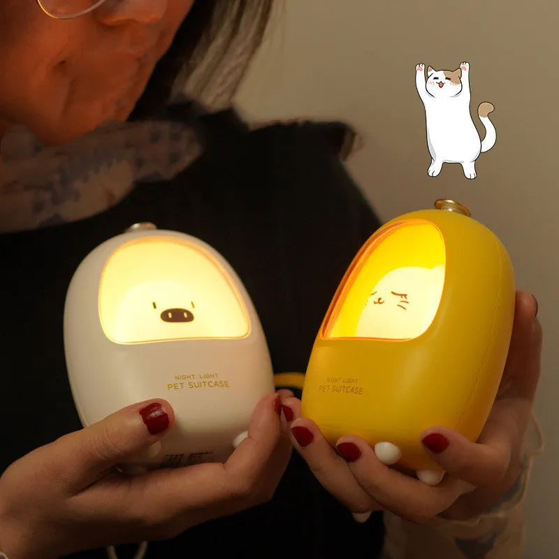 Bedside table lamp night light with soft eye protection light, touch switch control, three-level colour stepless dimming for bedroom sleep aid, powered by built-in lithium battery, available in pig or cat cartoon styles, dimensions 80mm x 120mm