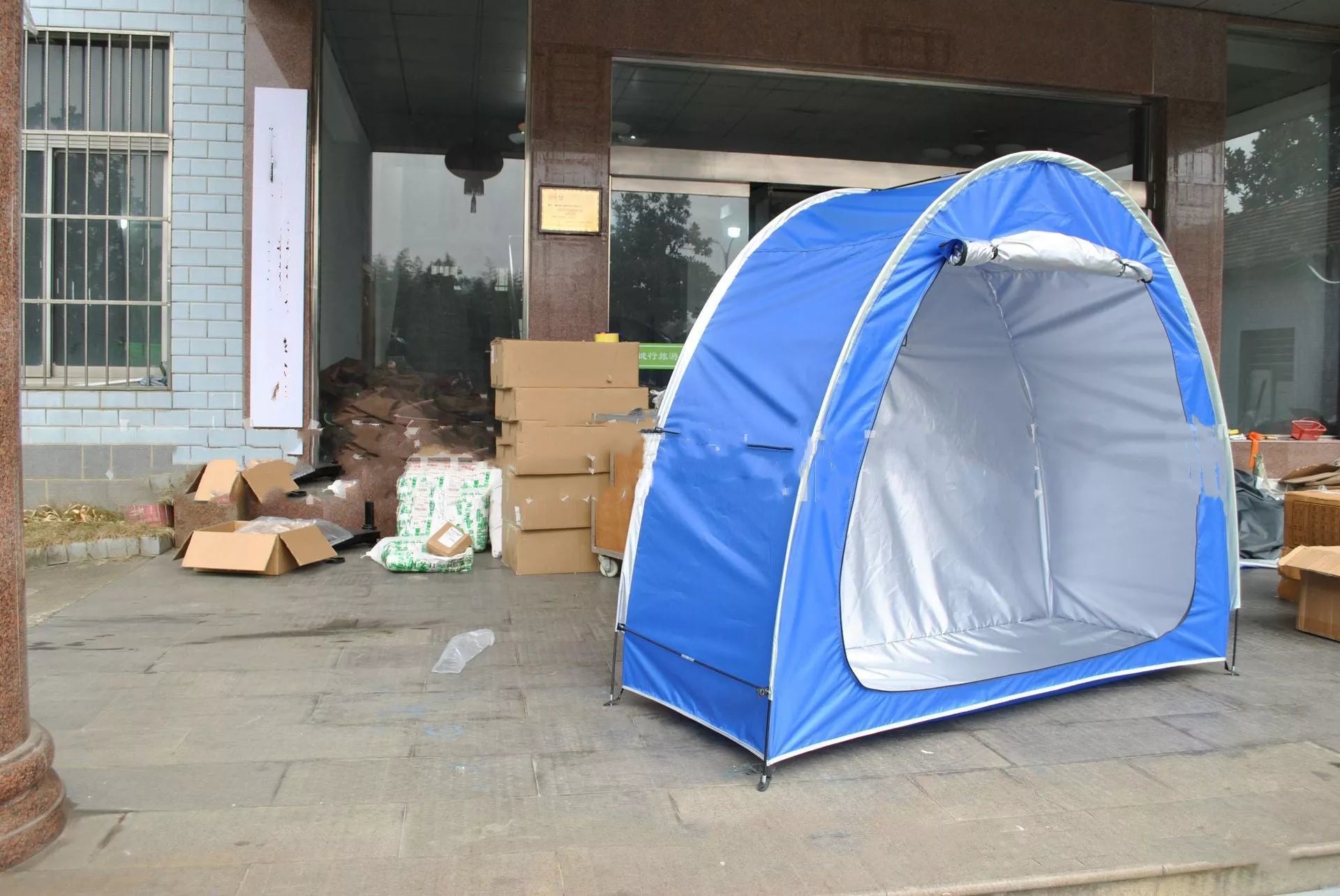 Waterproof folding canopy for two adult bicycles with ventilation window