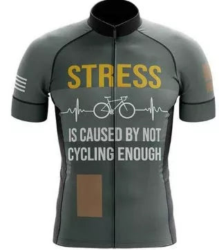 Short-sleeved bib cycling suit for men and women with moisture-wicking fabric