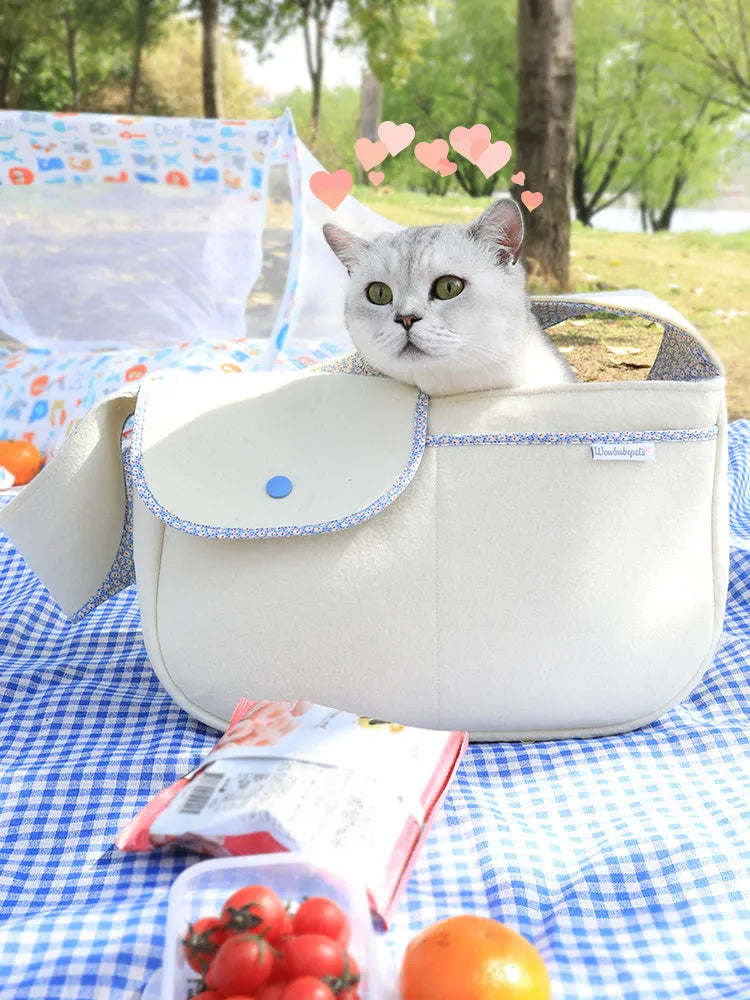 Portable cat bag for going out, soft-sided pet carrier in black or white for cats under 12 kg