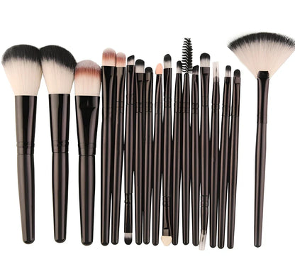 MAANGE 18-piece makeup brush set with fan-shaped tools and various brush heads