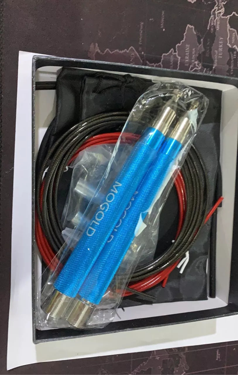 Sports skipping rope with aluminum alloy handles and PVC-coated wire for durability and performance