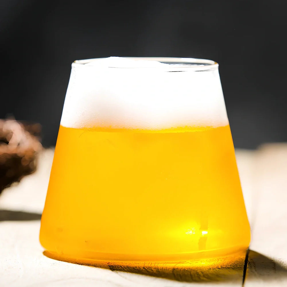 Transparent borosilicate glass cocktail glasses with 300-350ml capacity on wooden table