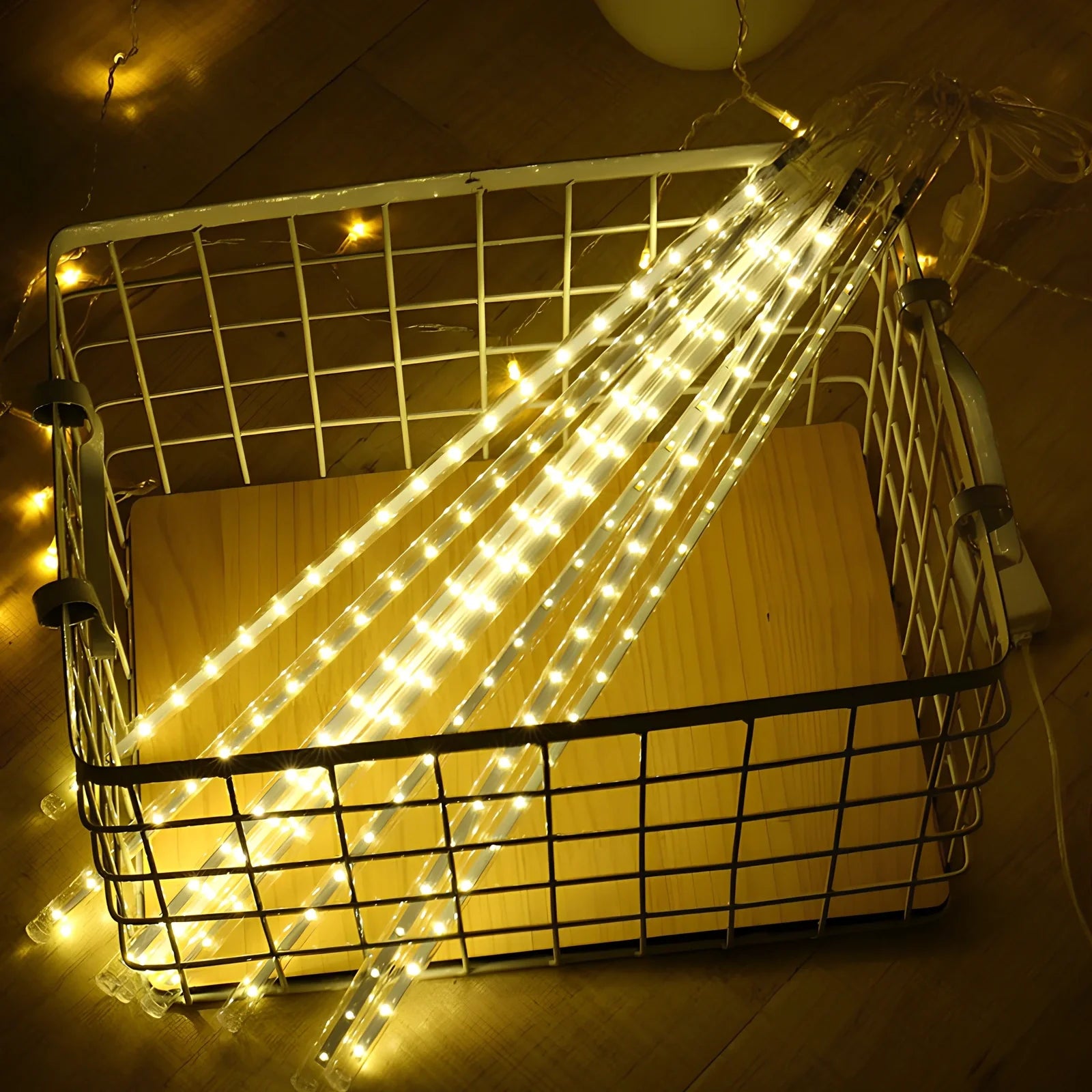 LED meteor rain garden lantern with flashing modes in 30cm and 50cm sizes for outdoor lighting