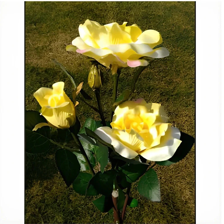 Solar rose garden lamp with white LEDs and crepe petals for pathway lighting