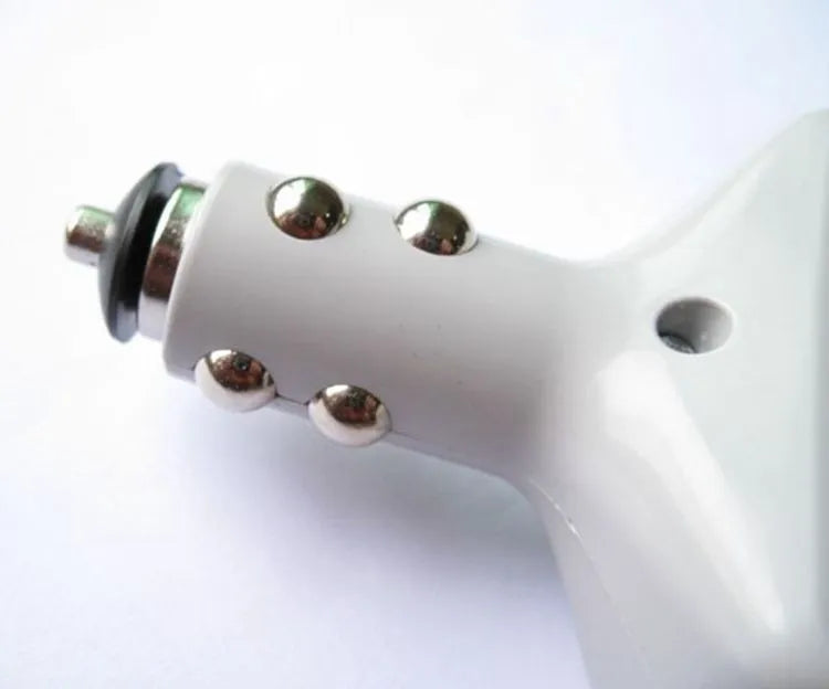 011C model car charger with cigarette lighter plug and USB port for wireless charging
