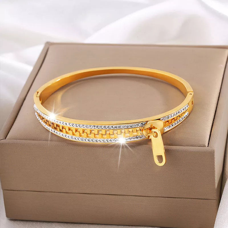 Titanium steel zipper bracelet for girls with niche design in golden and silver