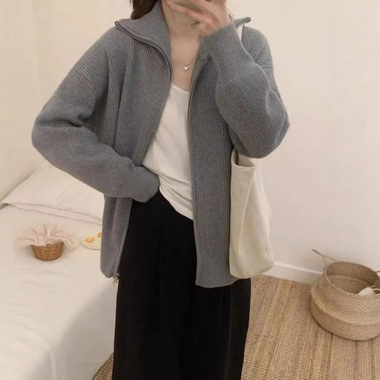 Hong Kong style double zipper knitted cardigan in loose fit with regular sleeves and three-dimensional decoration
