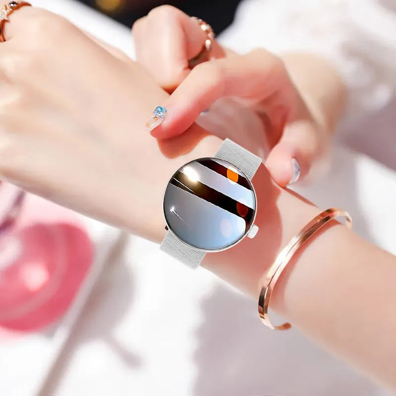 Smart watch for women with circular colour screen and metal wrist strap