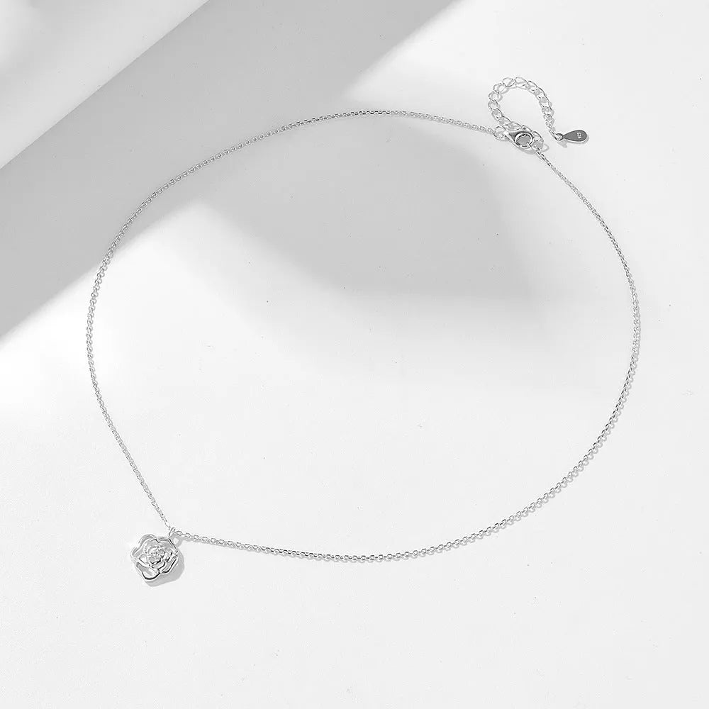 French Retro Hollow Rose Sterling Silver Necklace in gold and white finishes