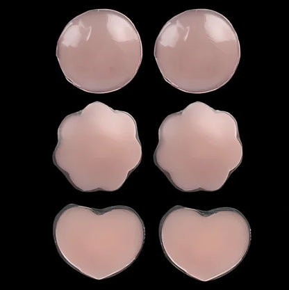 Silicone nipple cover pasties with eight flower shape and lace detailing measuring 8-10cm in diameter