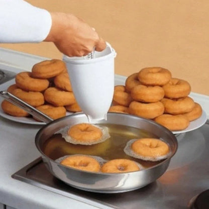 Compact plastic doughnut maker for easy homemade donuts, 9.5 cm diameter