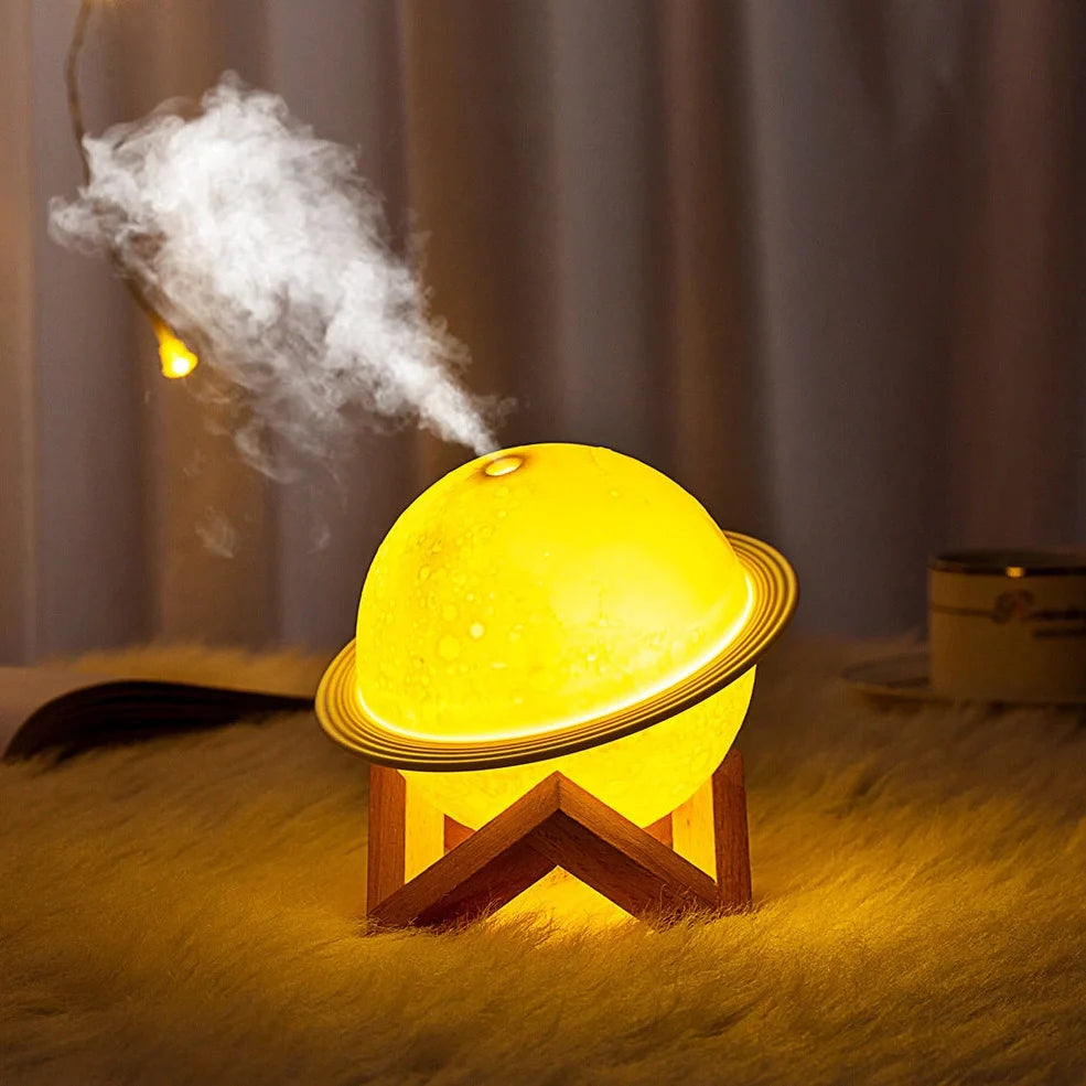 White Moon Light humidifier with USB port and night light measuring 138mm square