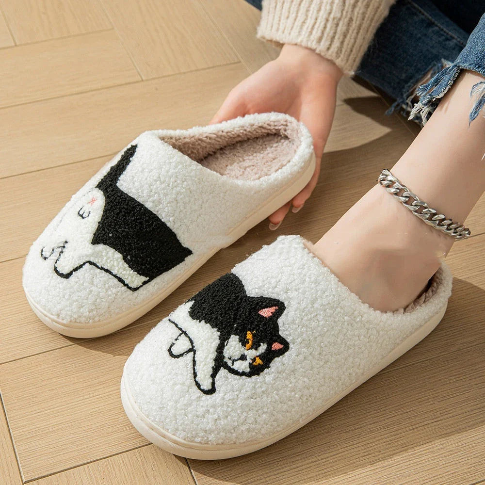 Cozy cartoon-printed slippers in white with soft, comfortable cotton and non-slip soles for indoor and outdoor wear