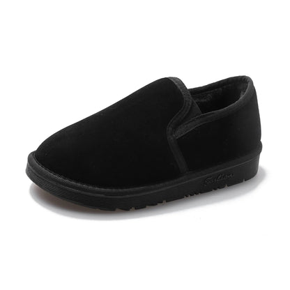 Fleece-lined flat snow boots with round toe design available in five colours with artificial wool lining