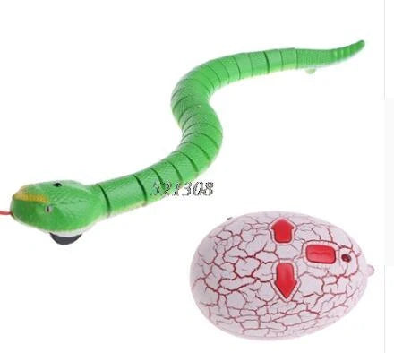 Realistic remote control snake toy with lifelike slithering motion for pranks and fun