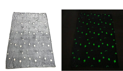 Glowing polyester wool blanket with stars and moons pattern for nighttime comfort