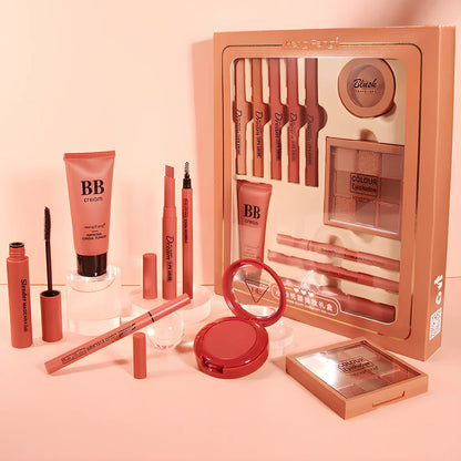 Heart-warming beauty gift box with 11 makeup pieces in organised compartments