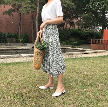 Cotton rope mesh straw shoulder bag for women with unique weaving pattern