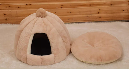 Pumpkin bag cat litter kennel in plush material, foldable design for easy storage