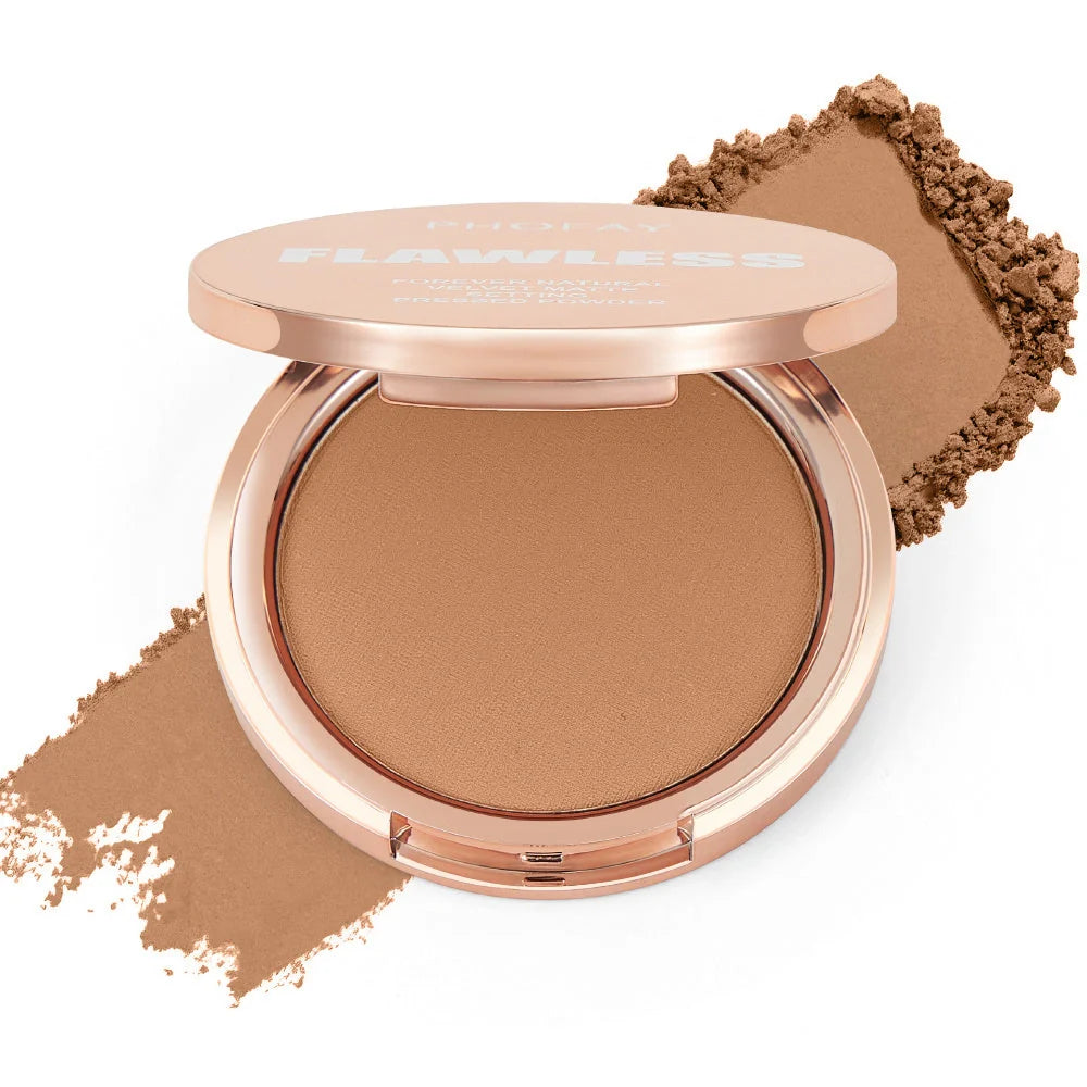 Mattifying pressed powder for a flawless, shine-free complexion with a smooth, poreless appearance